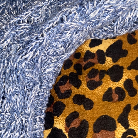 JEANNE PIERRE Light Blue Cable Knit Crewneck Sweater - Picture 7 of 10